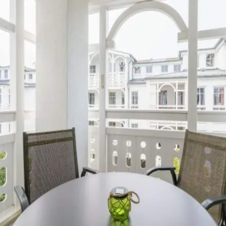 Mit Balkon Und Freizeitangeboten In Apartment