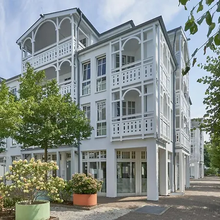 Apartment Mit Balkon Und Freizeitangeboten In *